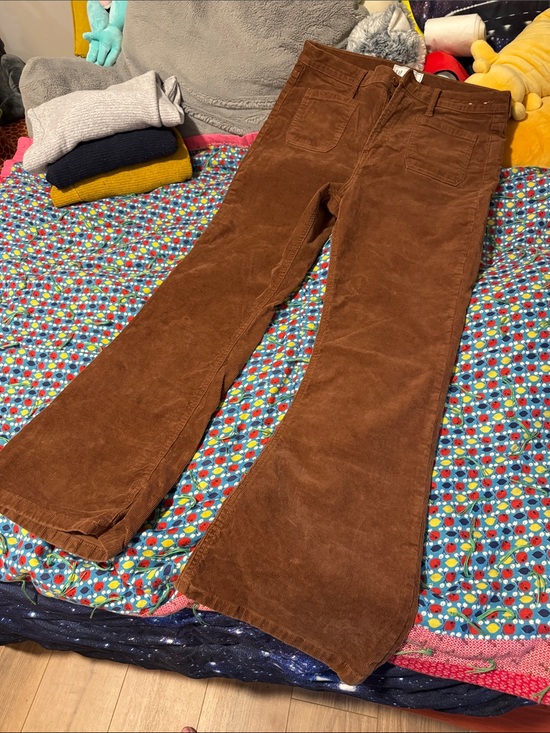GAP Pants - GAP “70s Flare High Rise” Corduroy Pants size 12 regular